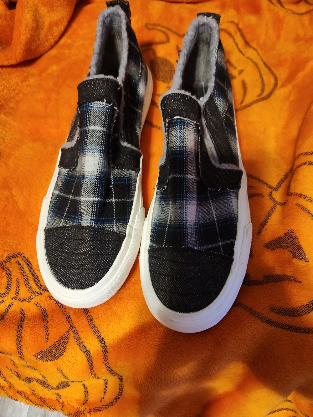 Women's Slip-On Plaid Sneakers in Black and Blue